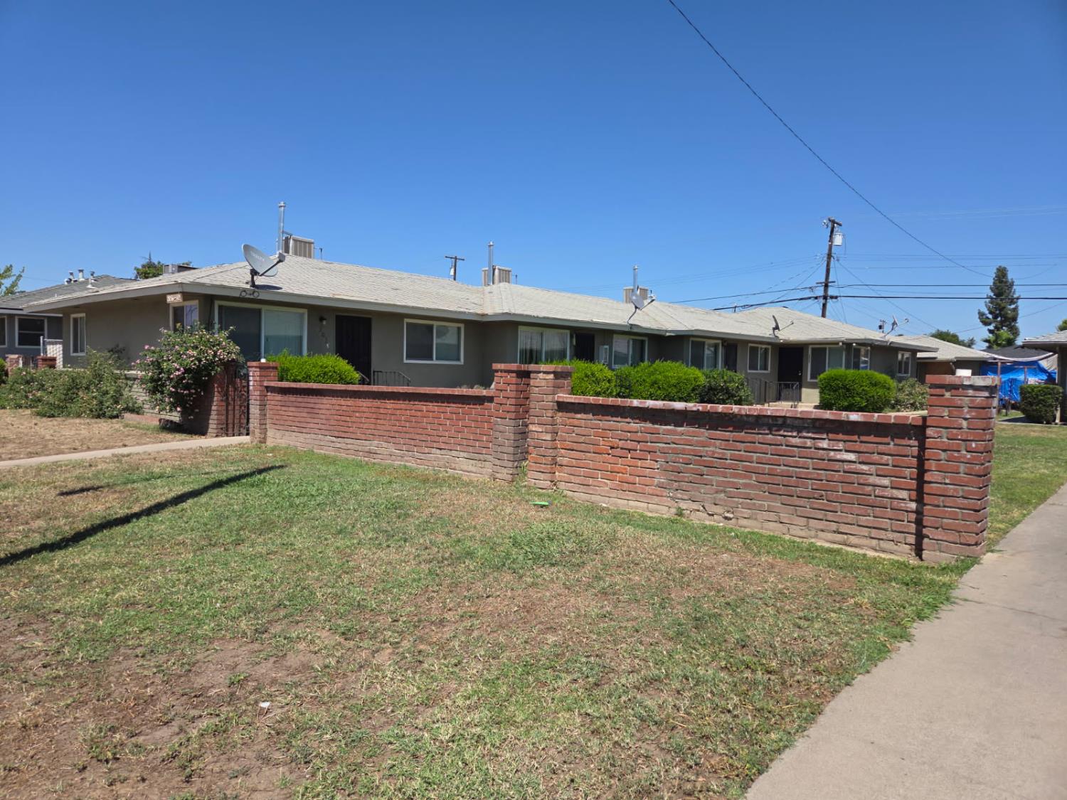 2036 2042 N First, Fresno, CA 93703