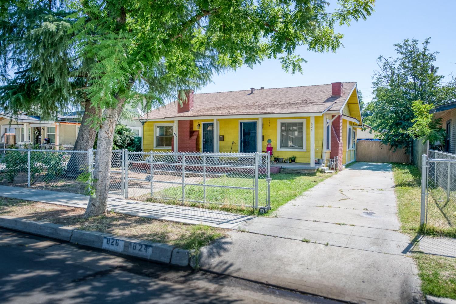 824 N Thorne Ave, Fresno, CA 93728