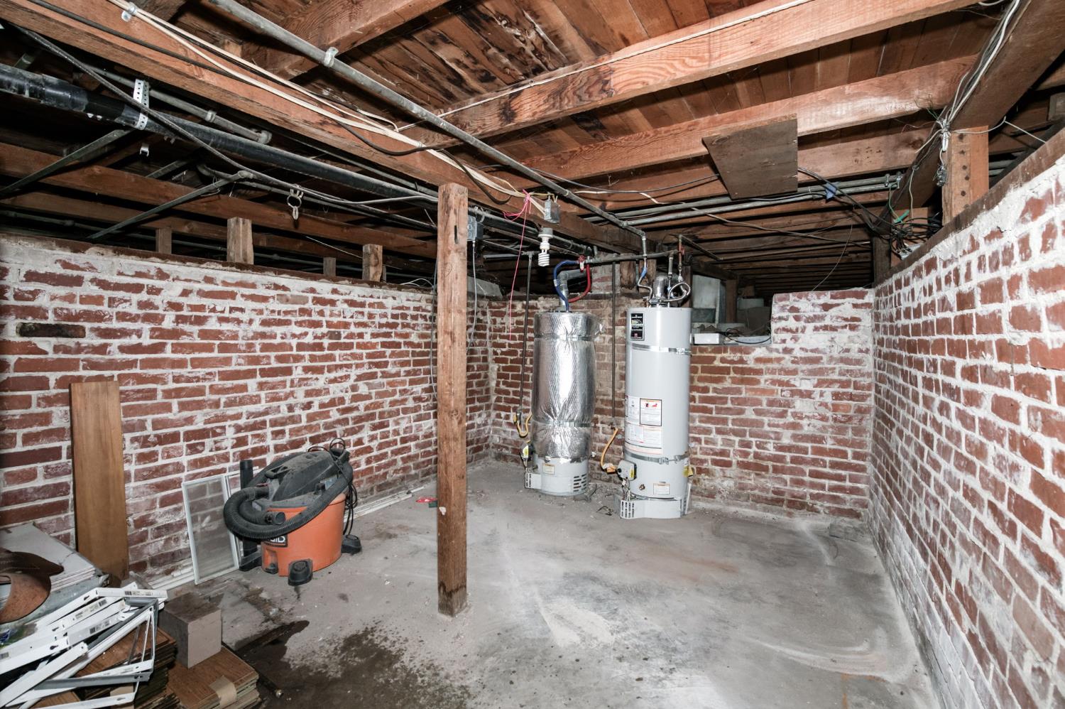 824 N Thorne Ave, Fresno, CA 93728