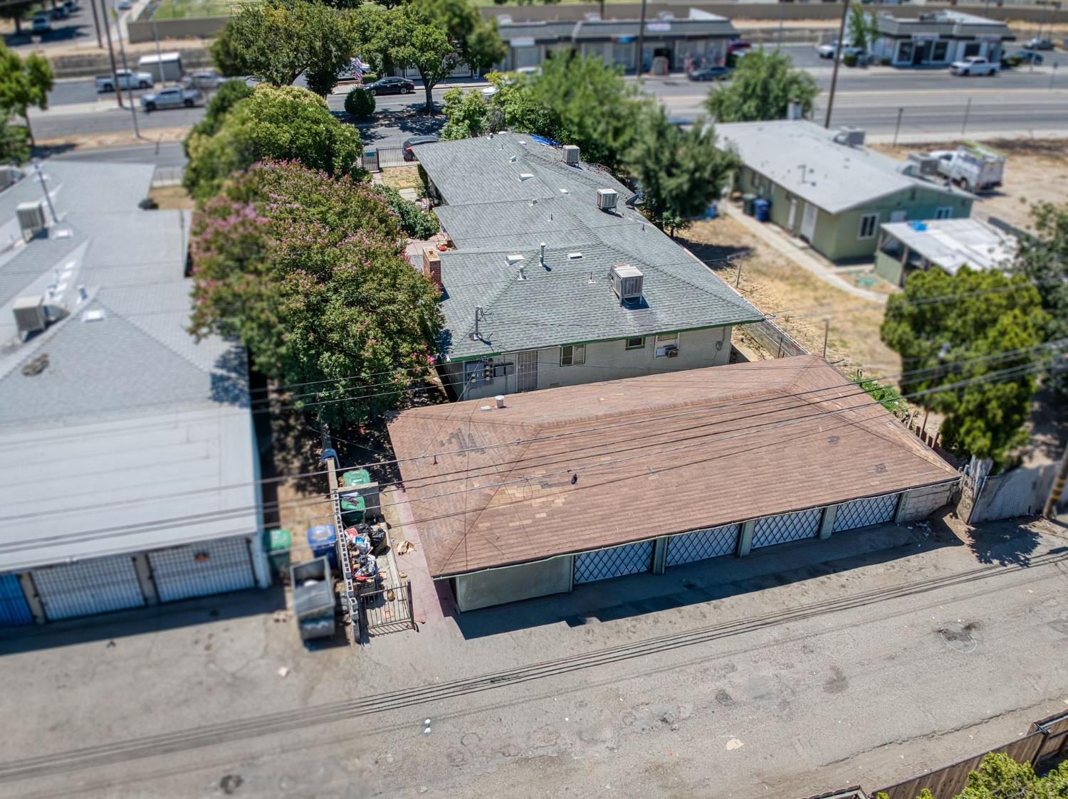 3361 E Mckinley Ave, Fresno, CA 93703