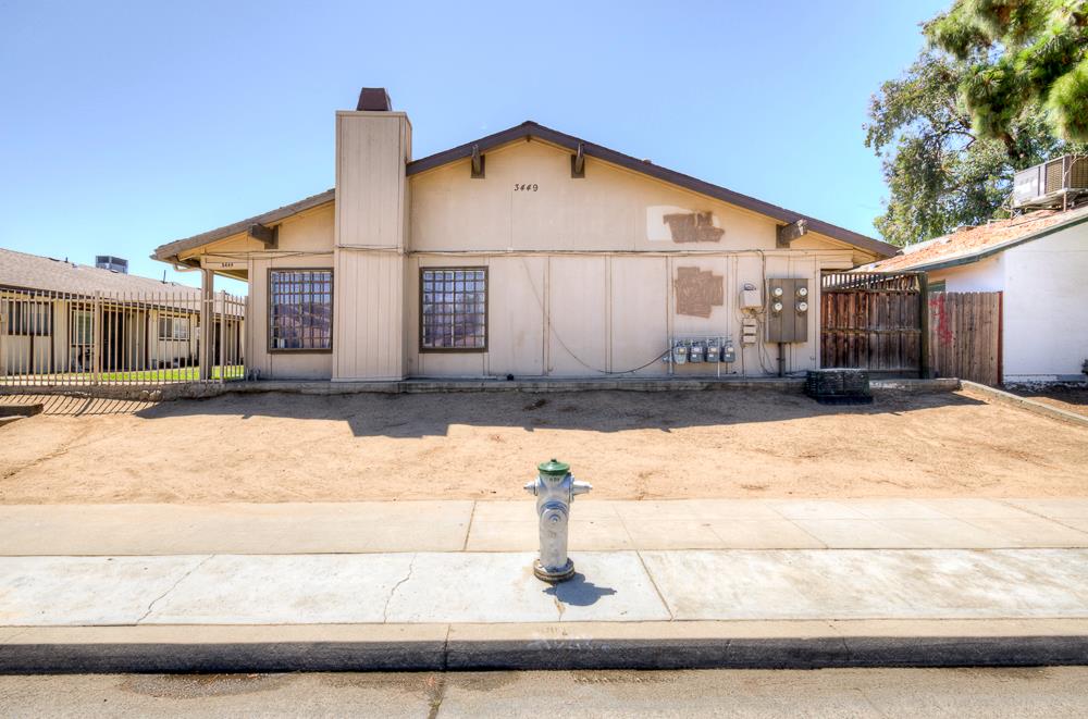 3449 N Marks Ave, Fresno, CA 93722