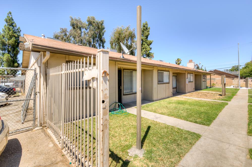 3449 N Marks Ave, Fresno, CA 93722