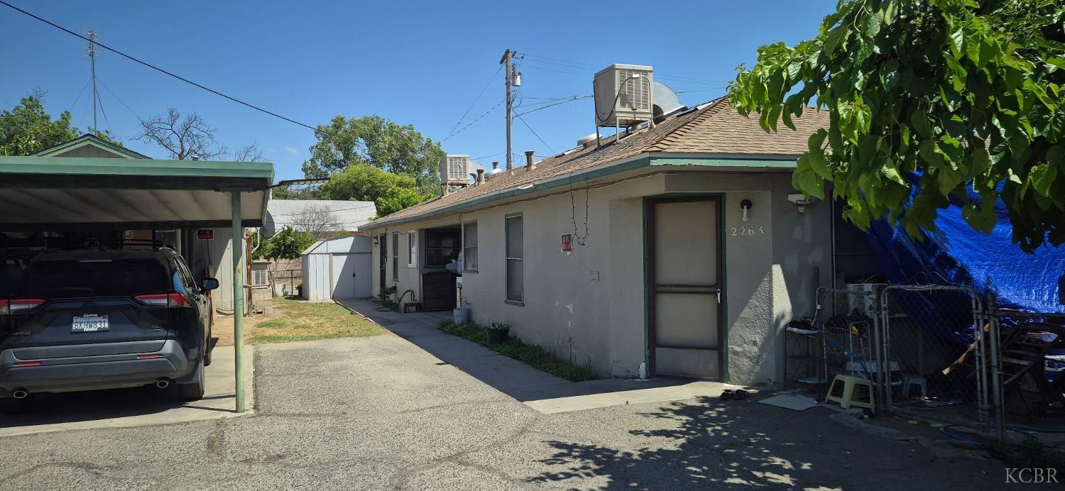 2263 E Thomas Ave, Fresno, CA 93701